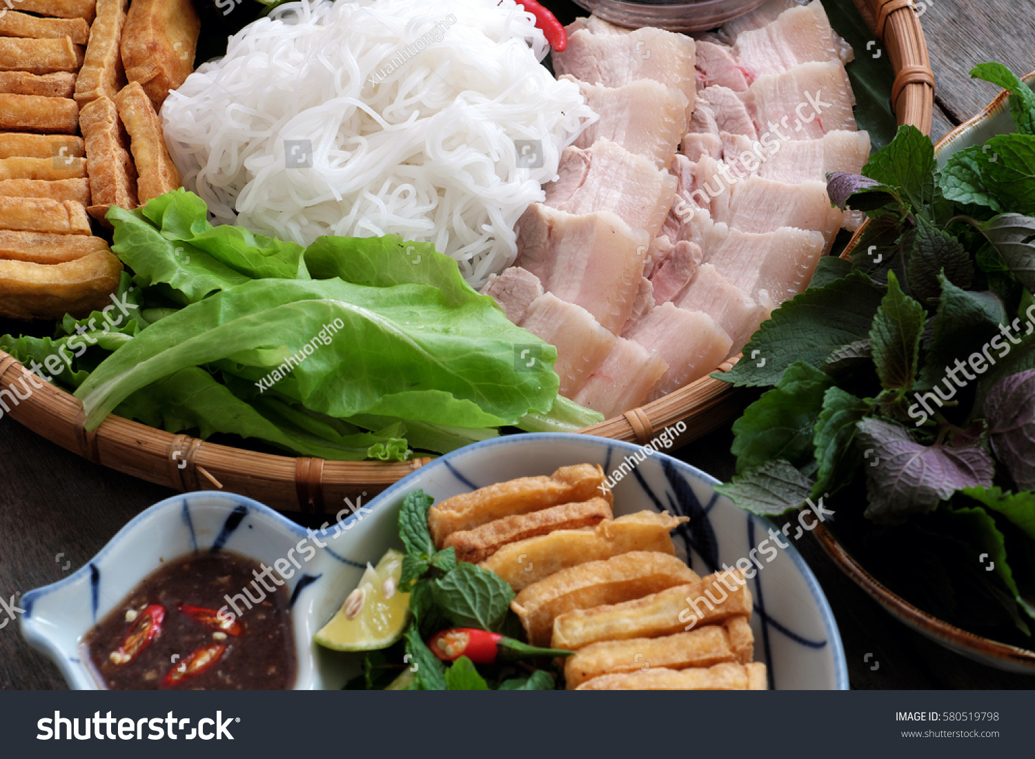 Mâm cỗ Tết truyền thống Việt Nam