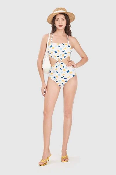Bikini khoét hông