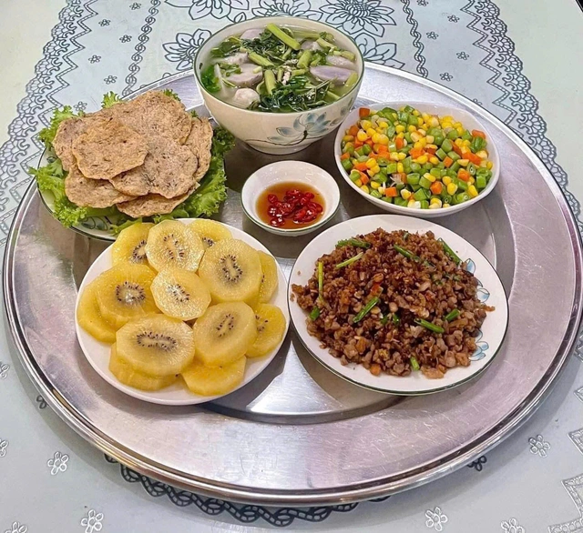 Bữa cơm nhà nhiều món, hương vị đậm đà cho cả gia đình