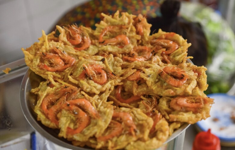 Bánh tôm đặc sản hồ Tây