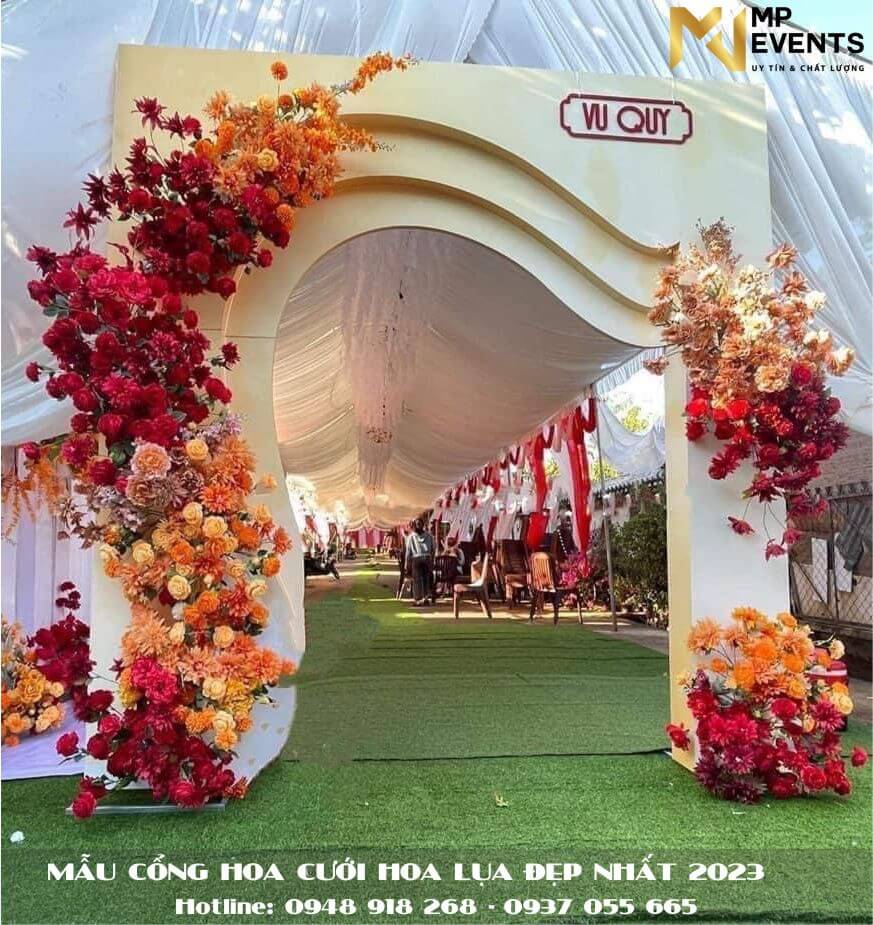 Cổng hoa cưới sang trọng