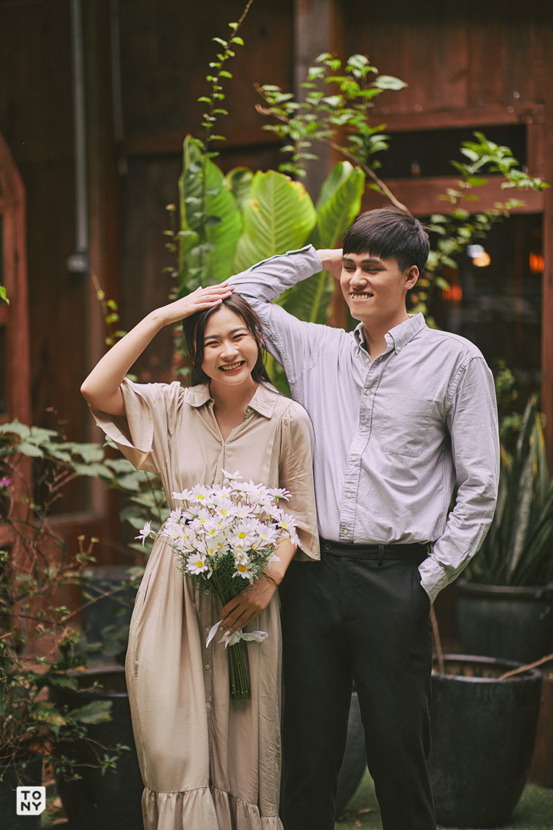 Đầm tay lỡ dáng suông màu nhã nhặn