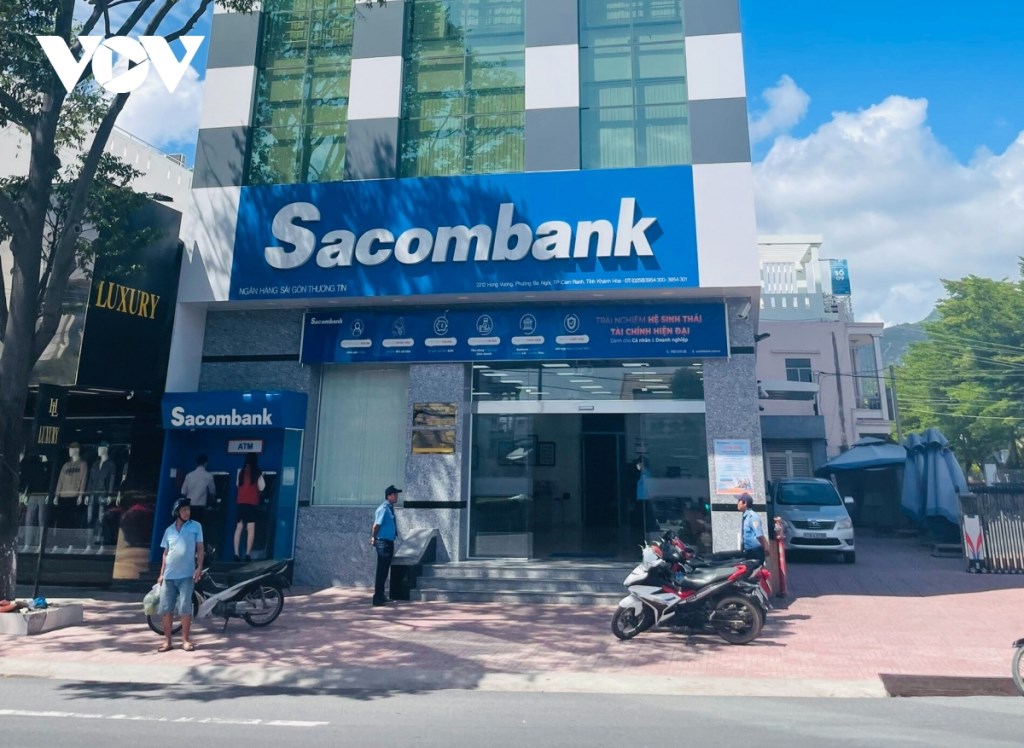 Biểu tượng ngân hàng và xu hướng lãi suất