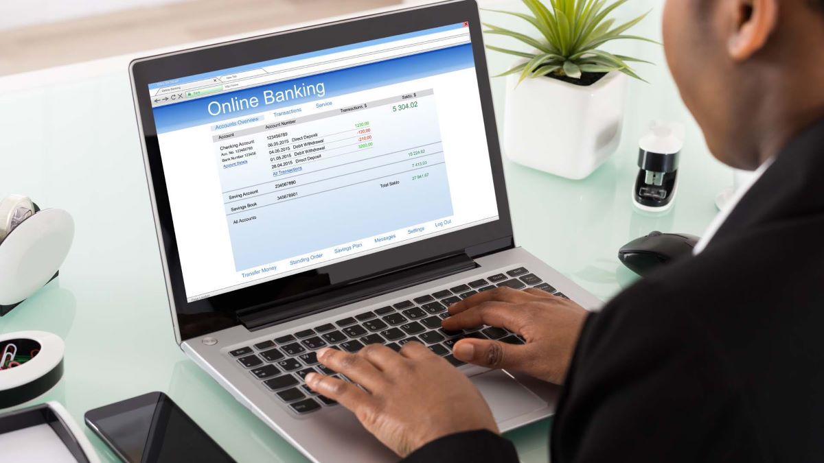 Giao diện ứng dụng ngân hàng với tính năng gửi tiết kiệm trực tuyến