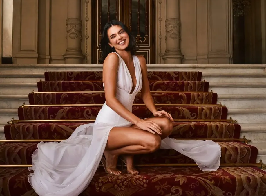 giày trong suốt