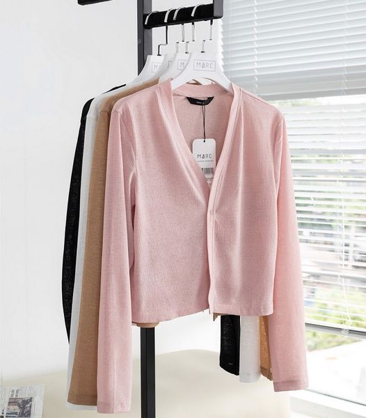 Cardigan mềm mại cân bằng tổng thể