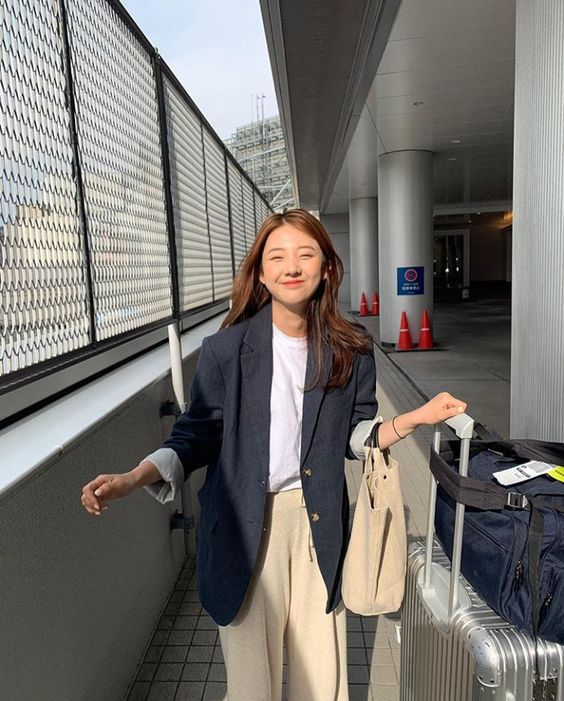 Hô biến mọi kiểu outfit cực xinh với blazer dành cho cô nàng sinh viên