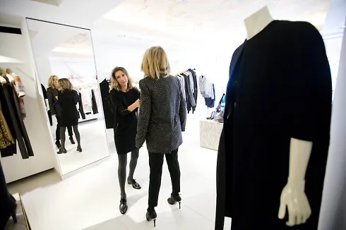Personal shopper và trải nghiệm mua sắm có hướng dẫn