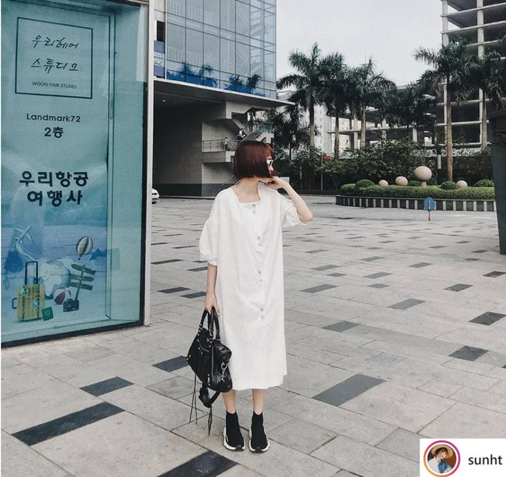 Đầm cài khuy phóng khoáng