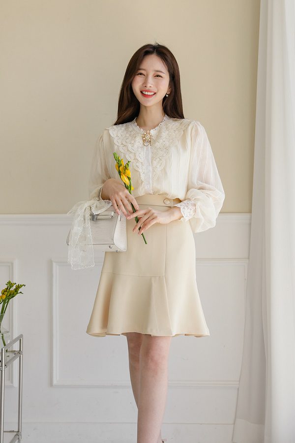 Áo kiểu phối ren mix chân váy đuôi cá
