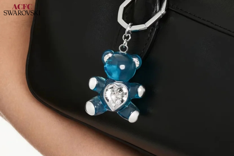 Khám Phá Swarovski Teddy Bear: Khi Ký Ức Tuổi Thơ Hóa Tuyệt Tác