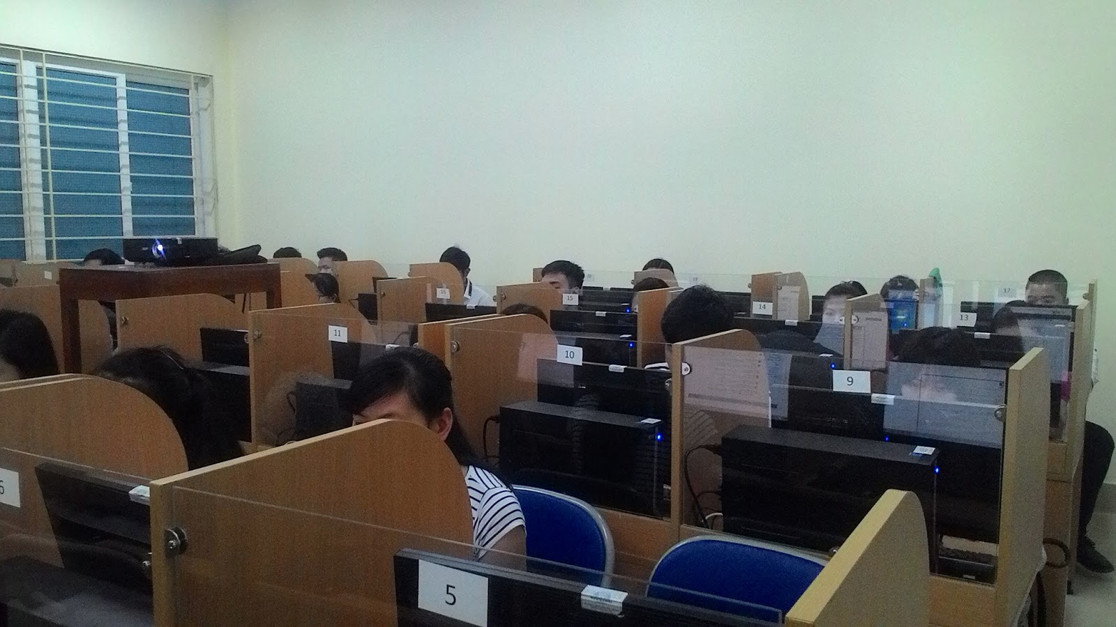 Học sinh lo lắng khi được gọi phát biểu