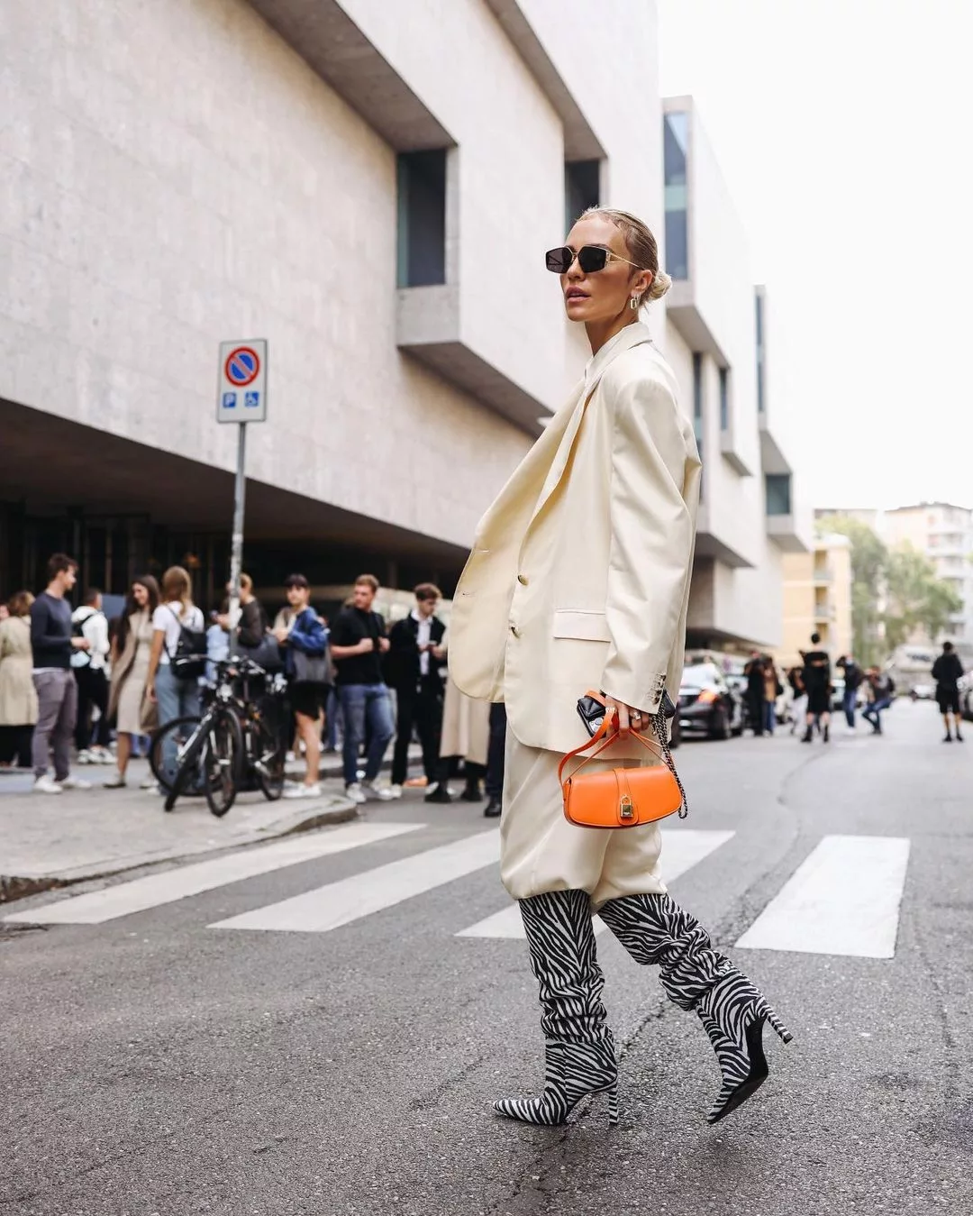 Suit kết hợp với boots