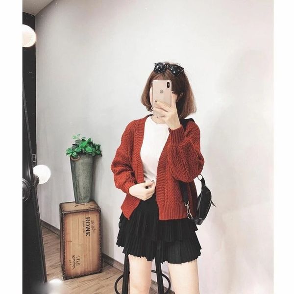 Áo cardigan dáng ngắn giúp tối ưu tỷ lệ chân