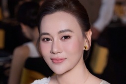 Phương Oanh chọn phong cách tối giản dự đám cưới Việt Hoa, nhấn mạnh vai trò của phom dáng và tỷ lệ