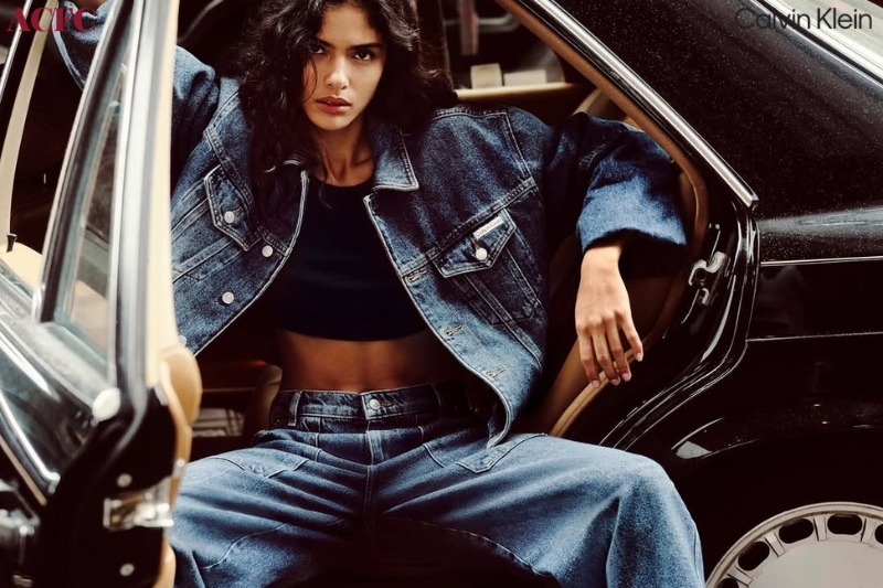 Áo Khoác Calvin Klein: Những Thiết Kế Tối Giản Làm Nên Dấu Ấn CK
