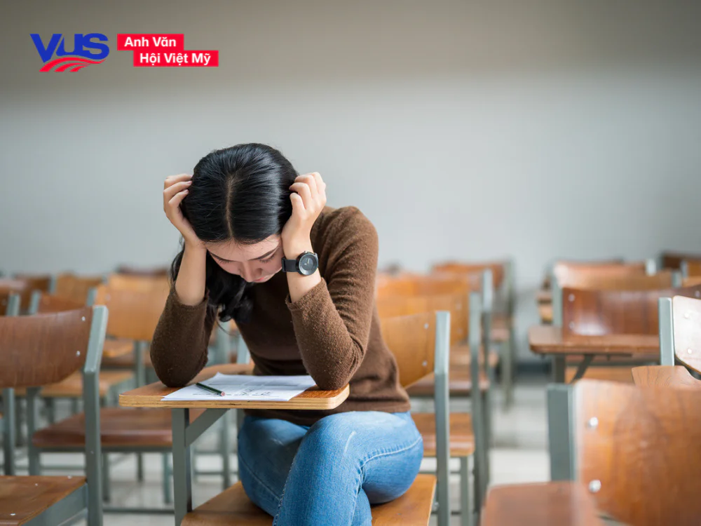 Học viên làm quen với áp lực phòng thi trên máy tính