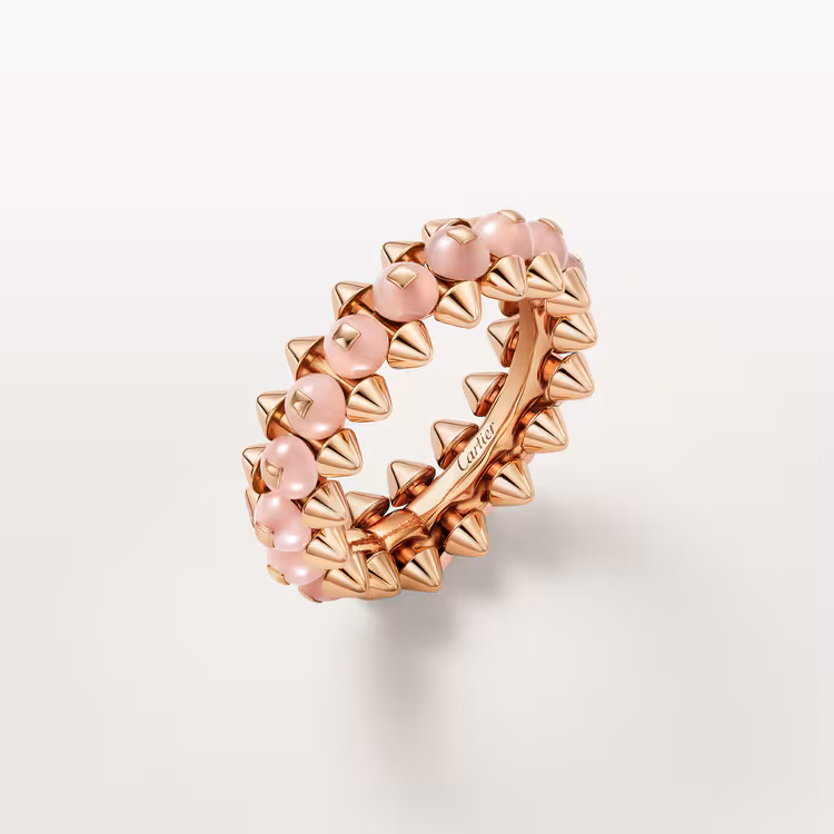 Cận cảnh chiếc nhẫn Clash de Cartier – tạo tác từ nguồn kim loại quý khai thác có đạo đức.