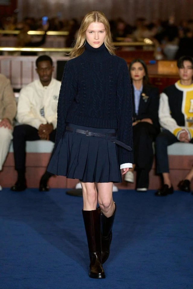 Tommy Hilfiger trình làng bộ sưu tập phong cách học đường mùa thu đông 2025