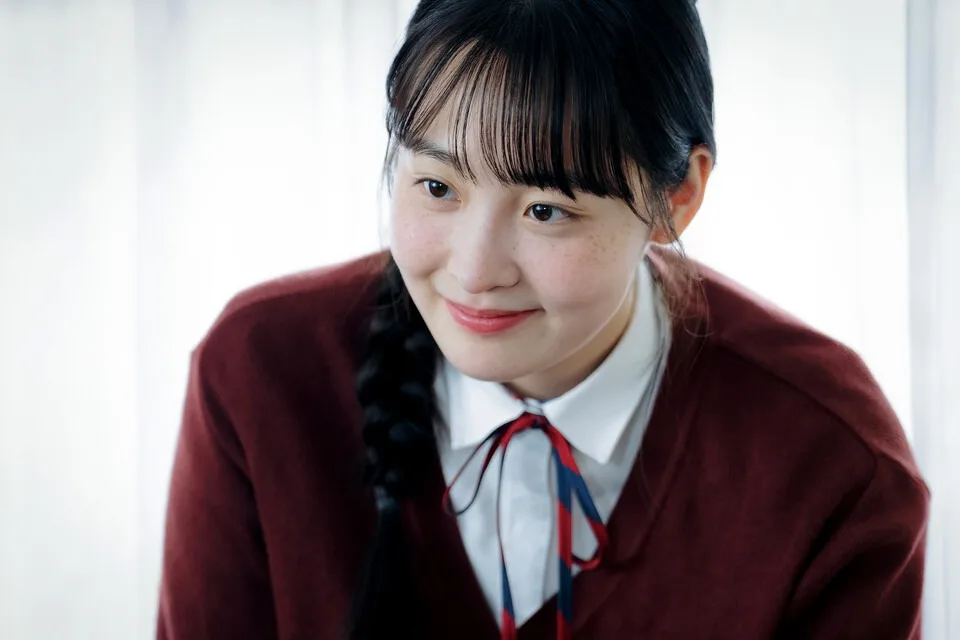 Đồng phục của Kim Min-ha từ Way Back Love