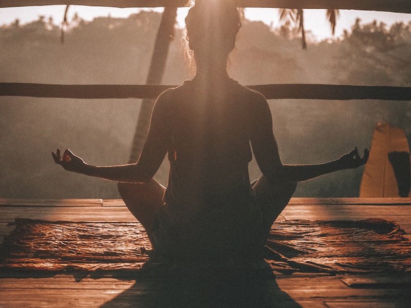 Yoga và thiền giúp giảm căng thẳng