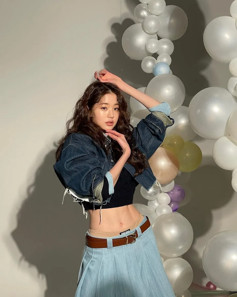 Phụ kiện nhỏ, gọn và đúng tông thường là chi tiết quyết định một bộ preppy có sang hay không