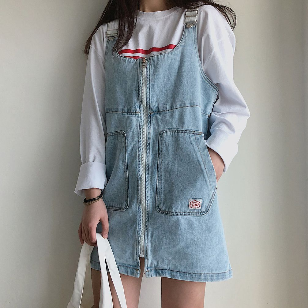 Áo phông phối váy jeans đáng yêu cho nữ sinh cấp 2