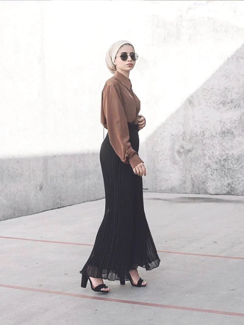 Các blogger thời trang nổi bật với phong cách tối giản