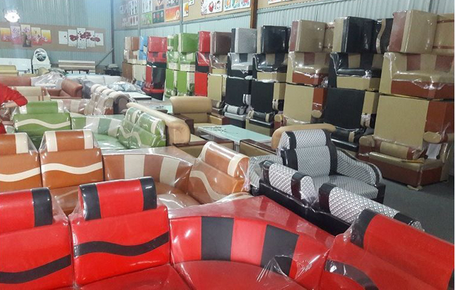 Phòng khách màu trắng phong cách hiện đại