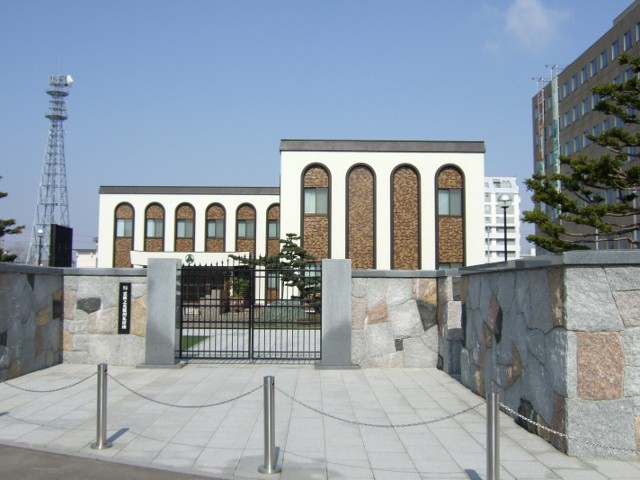 Phom dáng gọn gàng tinh tế