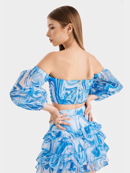 Áo crop-top hở lưng