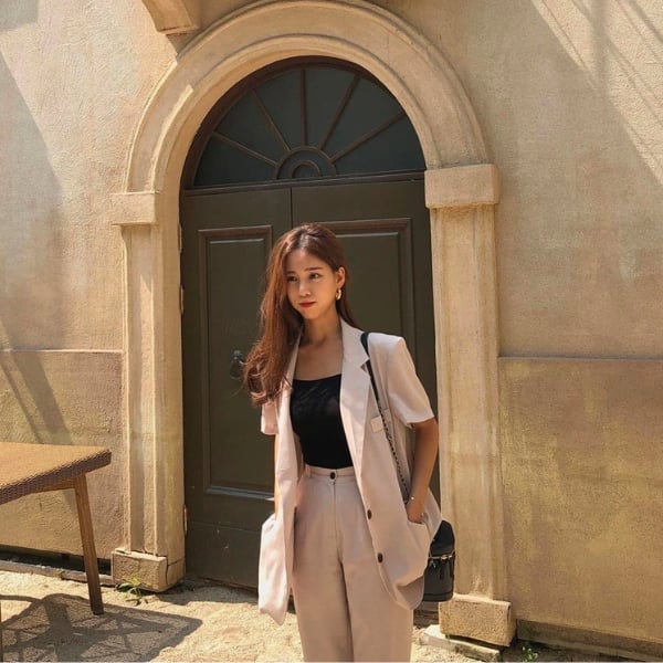 Quần tây với áo blazer