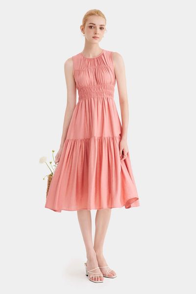 Váy maxi xẻ tà cho người thấp bé