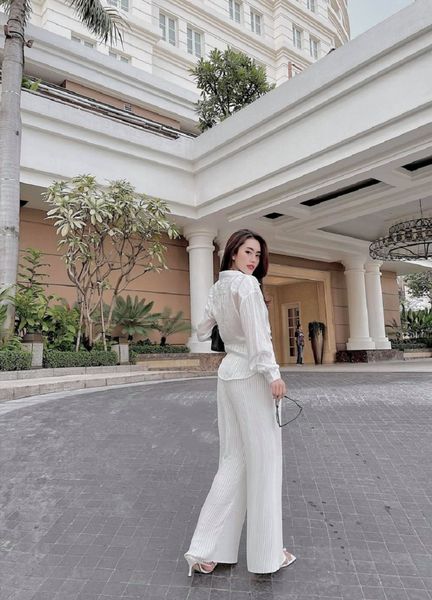 Quần ống suông rộng thoải mái