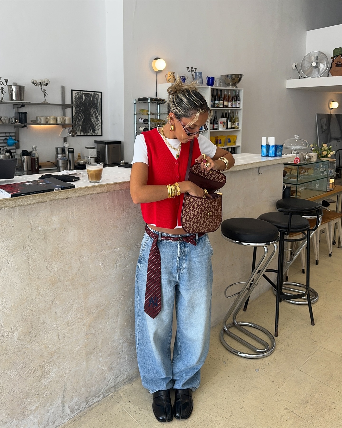 Cà vạt được biến tấu thành phụ kiện thời trang