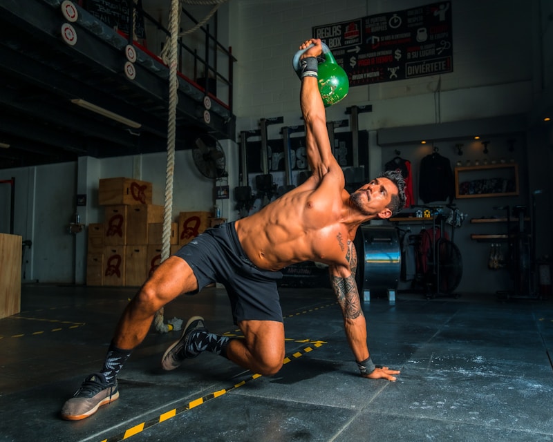 Người tập bài tập HIIT tại nhà