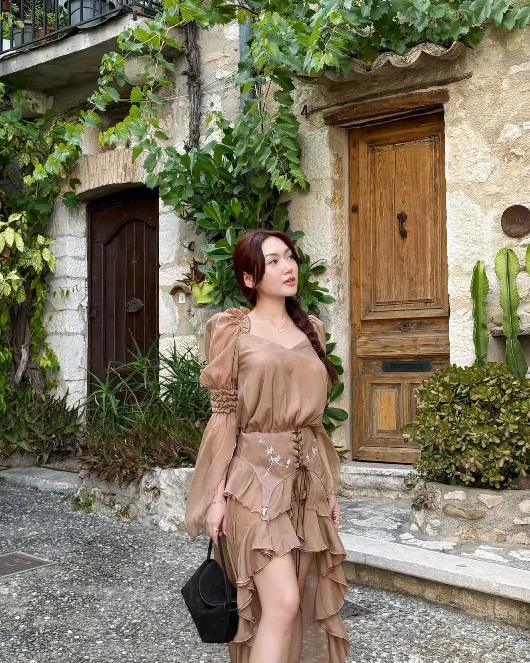 Thời trang đám cưới phong cách semi-formal