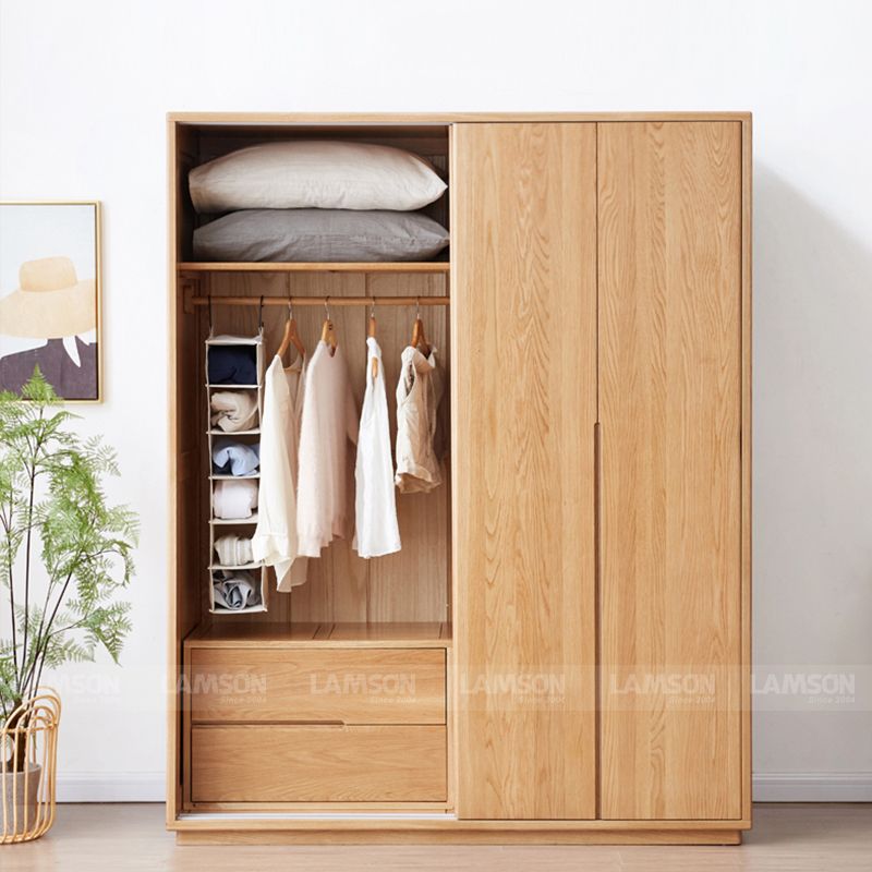 Tủ gồm 4 cánh mở với không gian lưu trữ rộng rãi