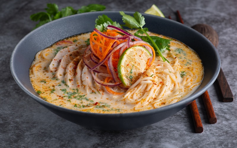 Bánh mì với nhân đầy đủ
