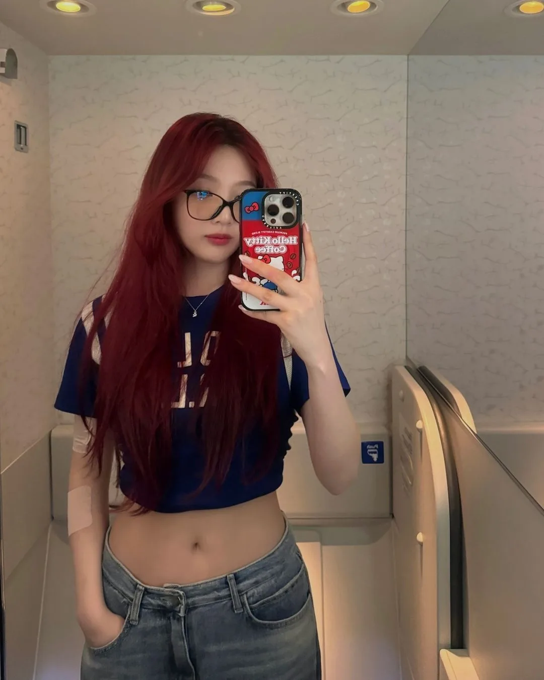 Croptop giúp tạo tỷ lệ chân dài hơn cho nàng nấm lùn