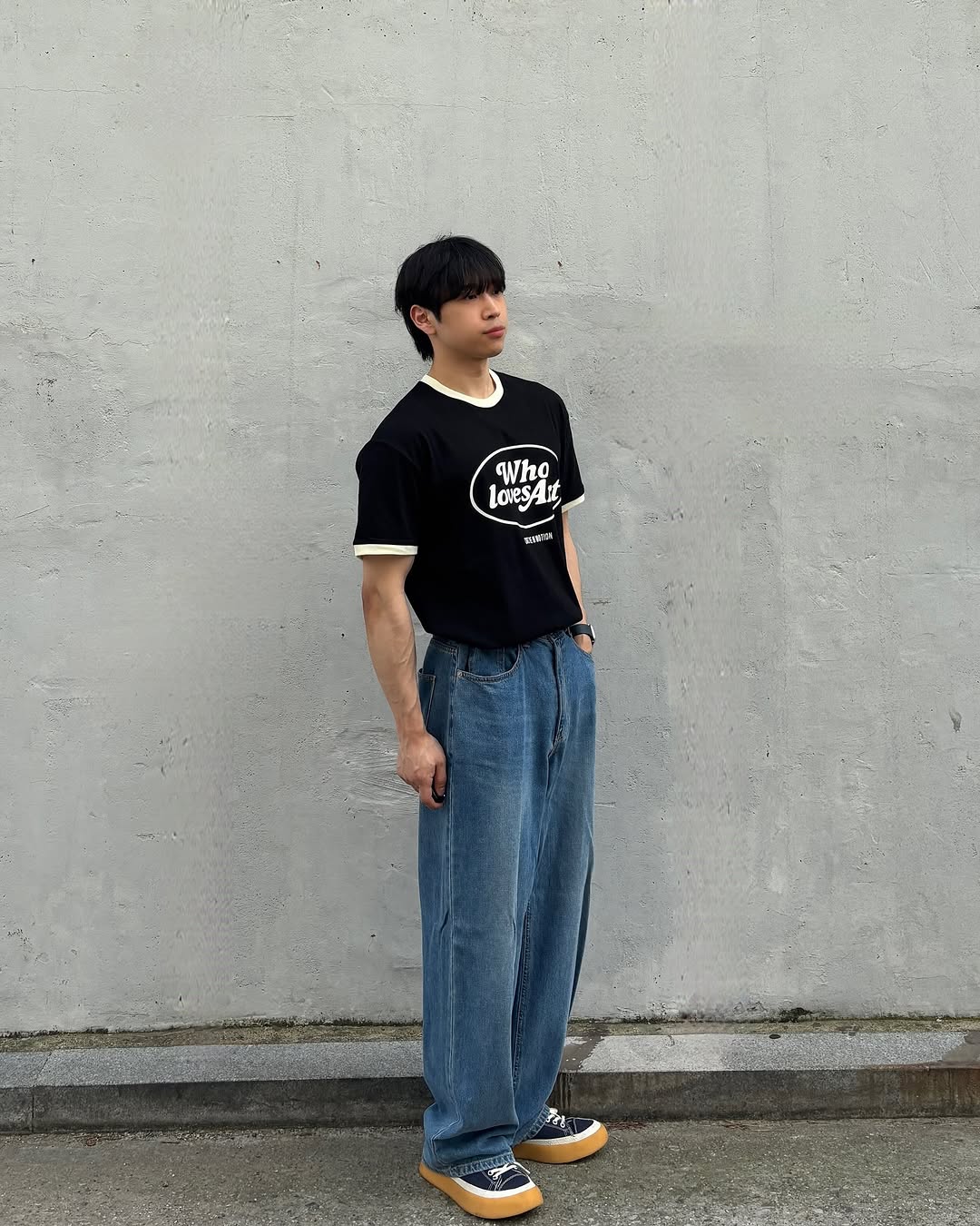 Phong cách mùa hè cá tính với graphic slogan tee
