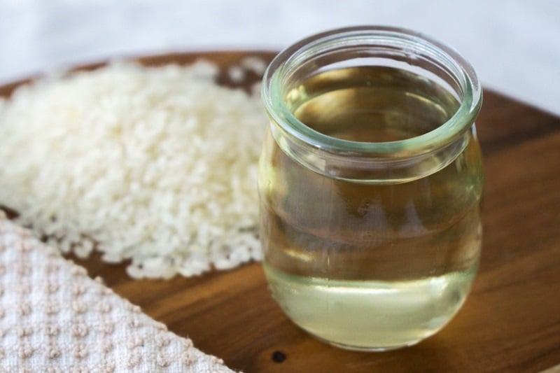 Cồn 90 độ hỗ trợ làm mờ vết cà phê cũ