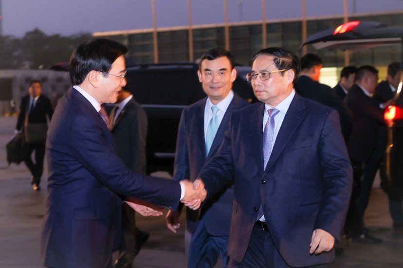 Cửa chính và khoảng thoáng