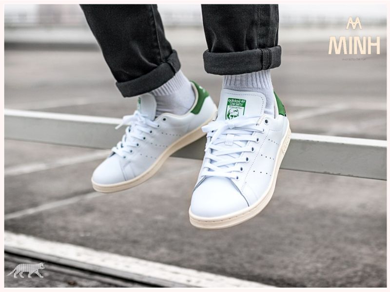 Chi tiết chất liệu và thiết kế giày sneaker