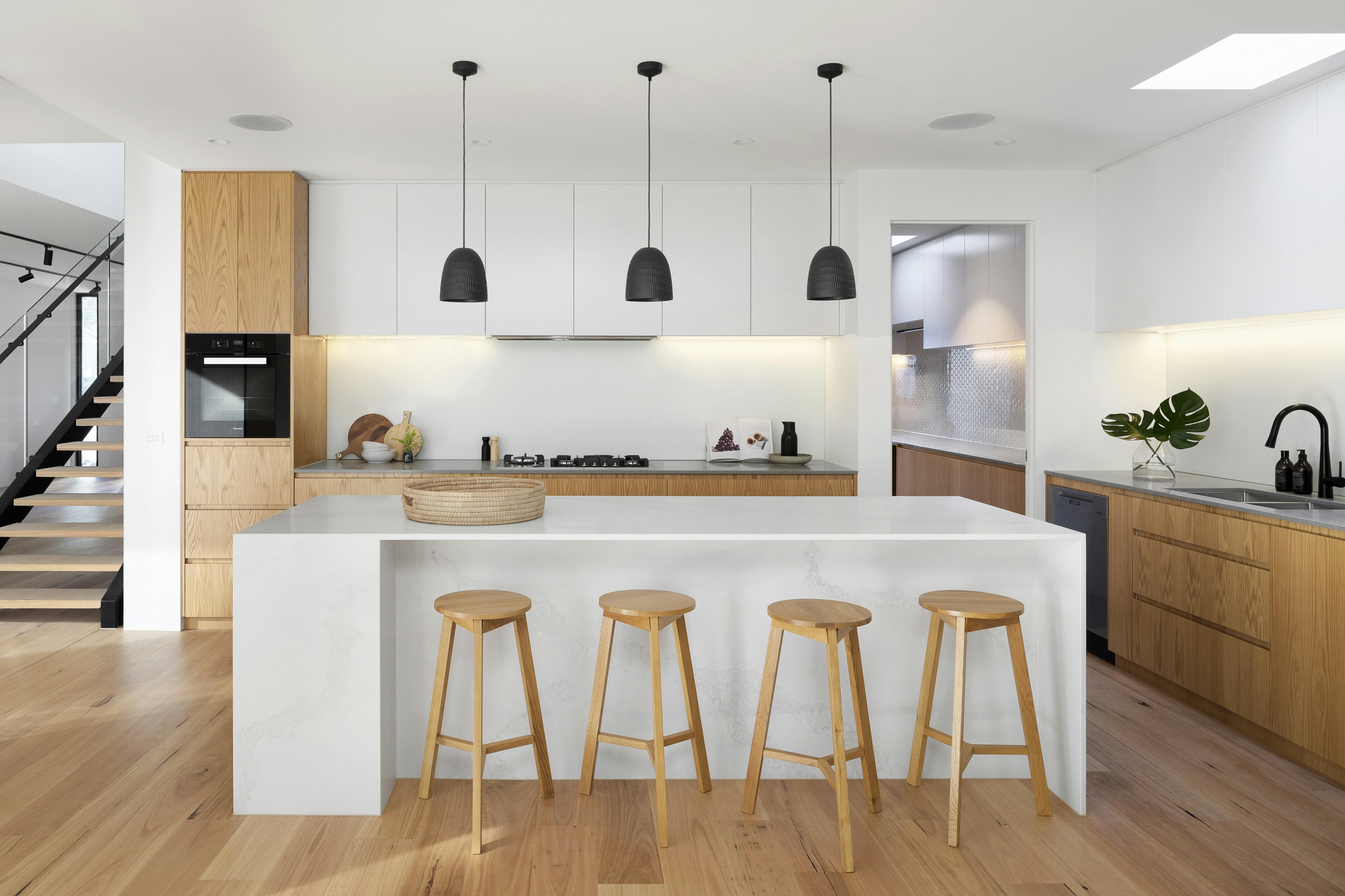 Bảng điều khiển thang máy chung cư