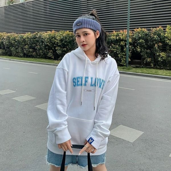 Áo hoodie streetwear không bao giờ trở nên lỗi thời