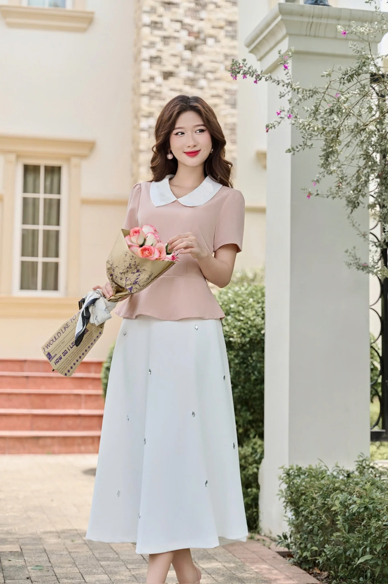 Chân váy dài phối áo peplum điệu đà tôn vòng eo