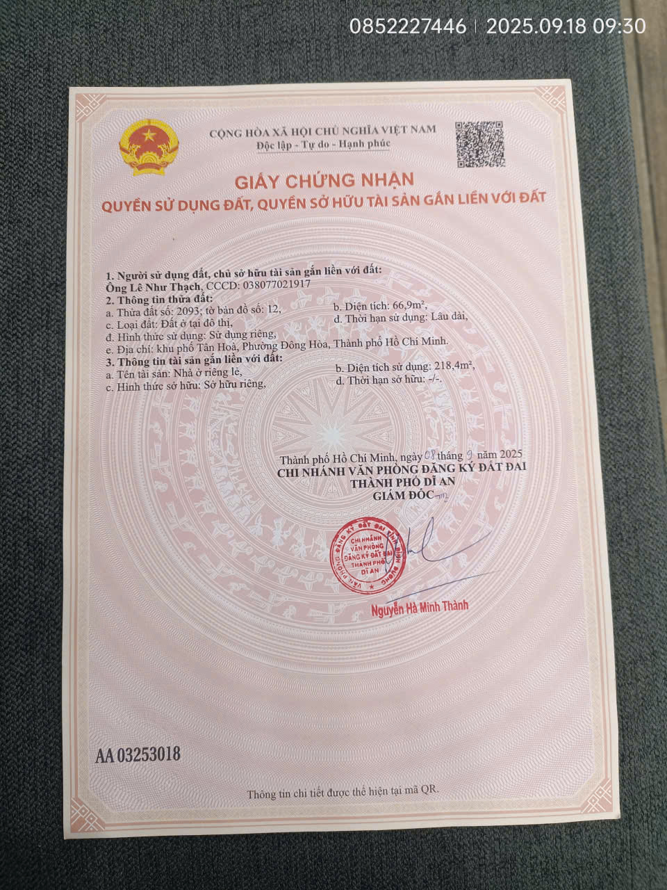 Kiểm tra sổ đỏ và giấy tờ pháp lý tại văn phòng công chứng