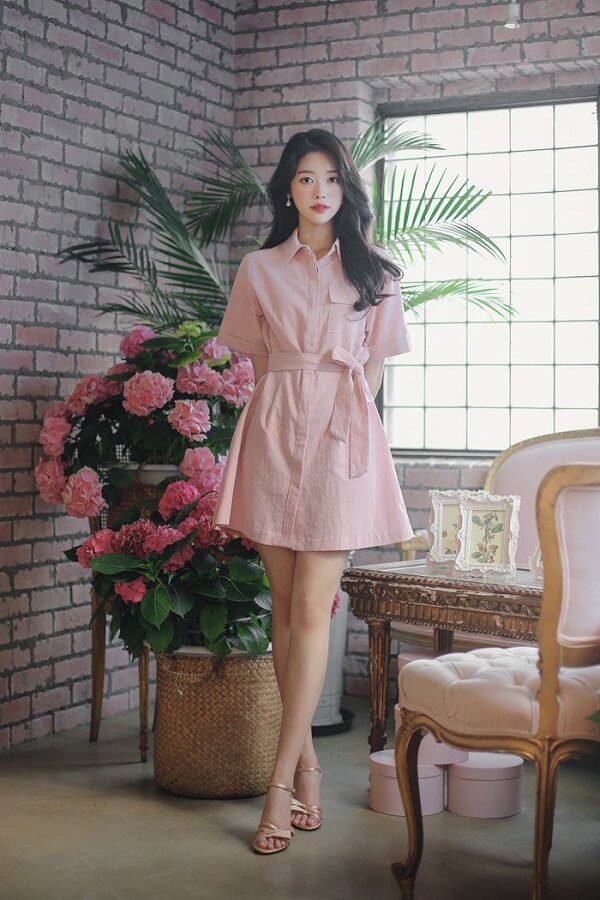 Váy sơ mi hồng pastel thắt eo xinh xắn