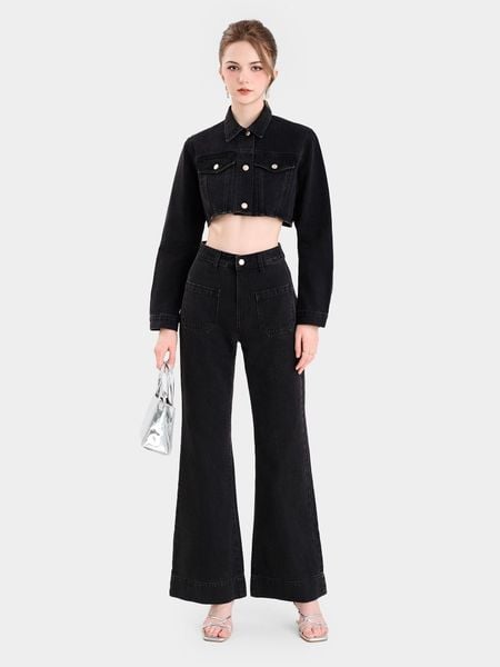 Quần jean dài ống đứng phối cùng áo khoác dáng croptop